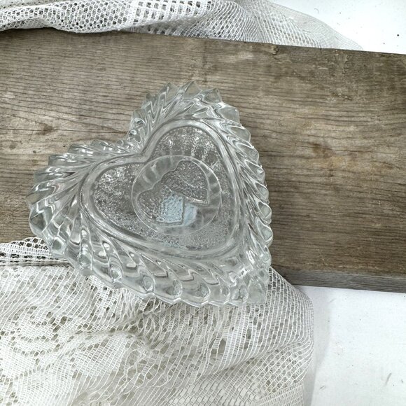 Clear Glass Heart Trinket Box Made in Romania Twin Hearts - Picture 6 of 6